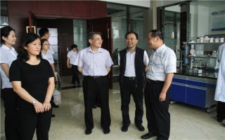 廢棄物資源化國家工程研究中心、昆明理工大學(xué)孫可偉教授,棄物資源化國家工程研究中心常務(wù)副主任、昆明理工大學(xué)教授李如燕博士蒞臨指導(dǎo)